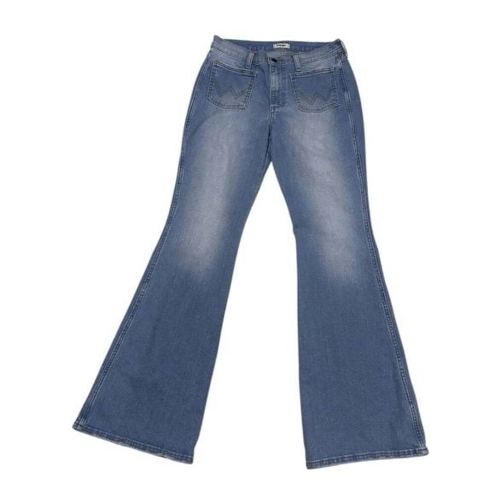 Wrangler high rise flare jeans size 28 light wash